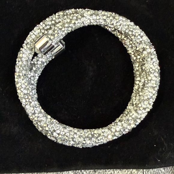 NWOT Crystal Wrap-Around Bracelet, clear/silver - Picture 3 of 6